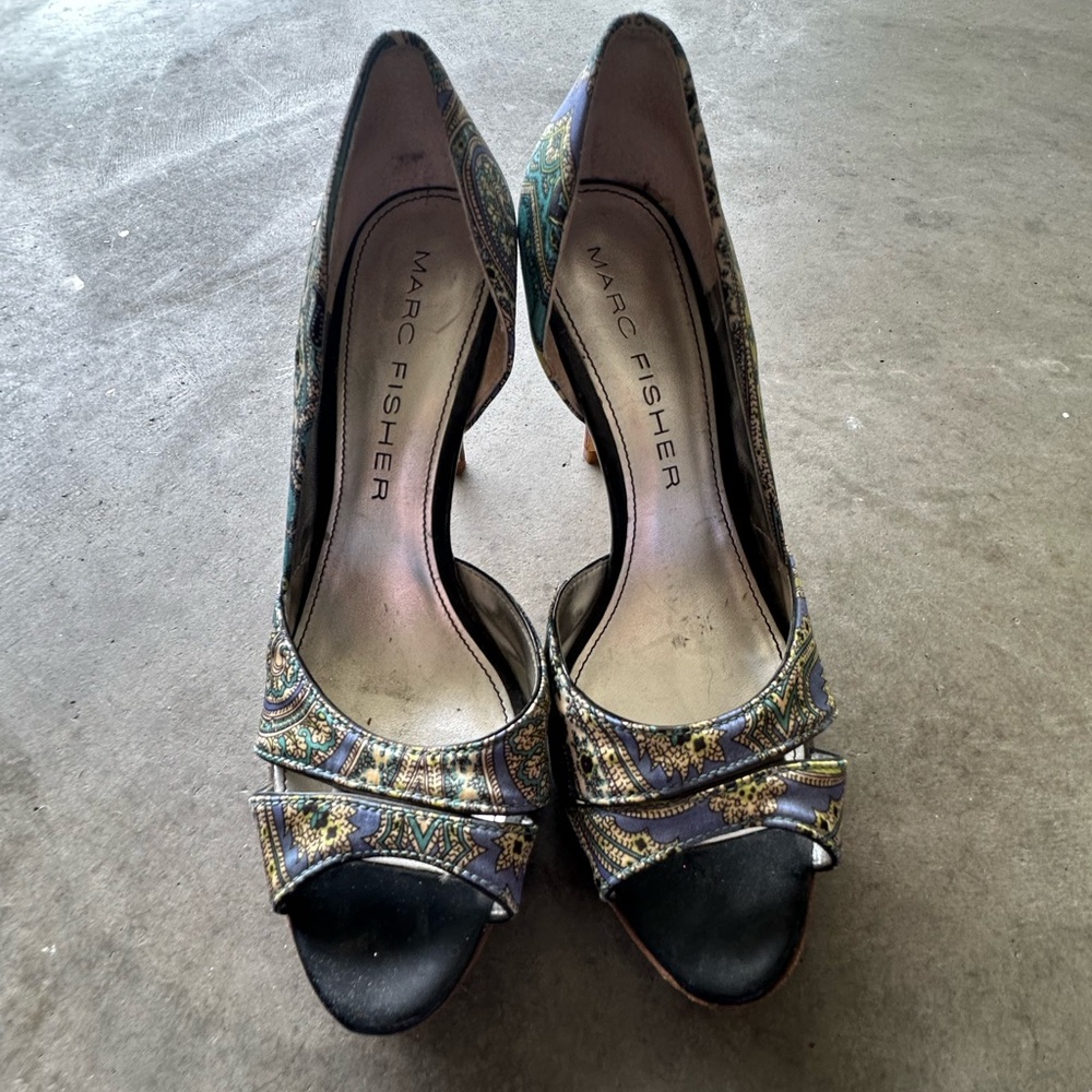 Marc Fisher Women's Black Peep-Toe Heels